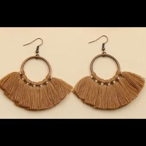 Round drop earrings
